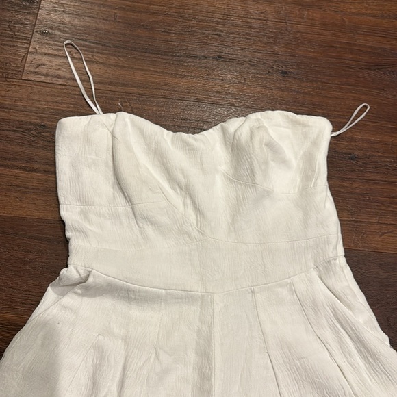 Greylin Strapless Jumpsuit, lined, side zipper in Linen/cotton blend in EUC - Picture 3 of 13